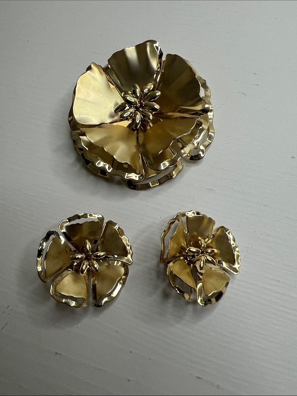 Vintage Gold Floral Brooch and Earrings Set